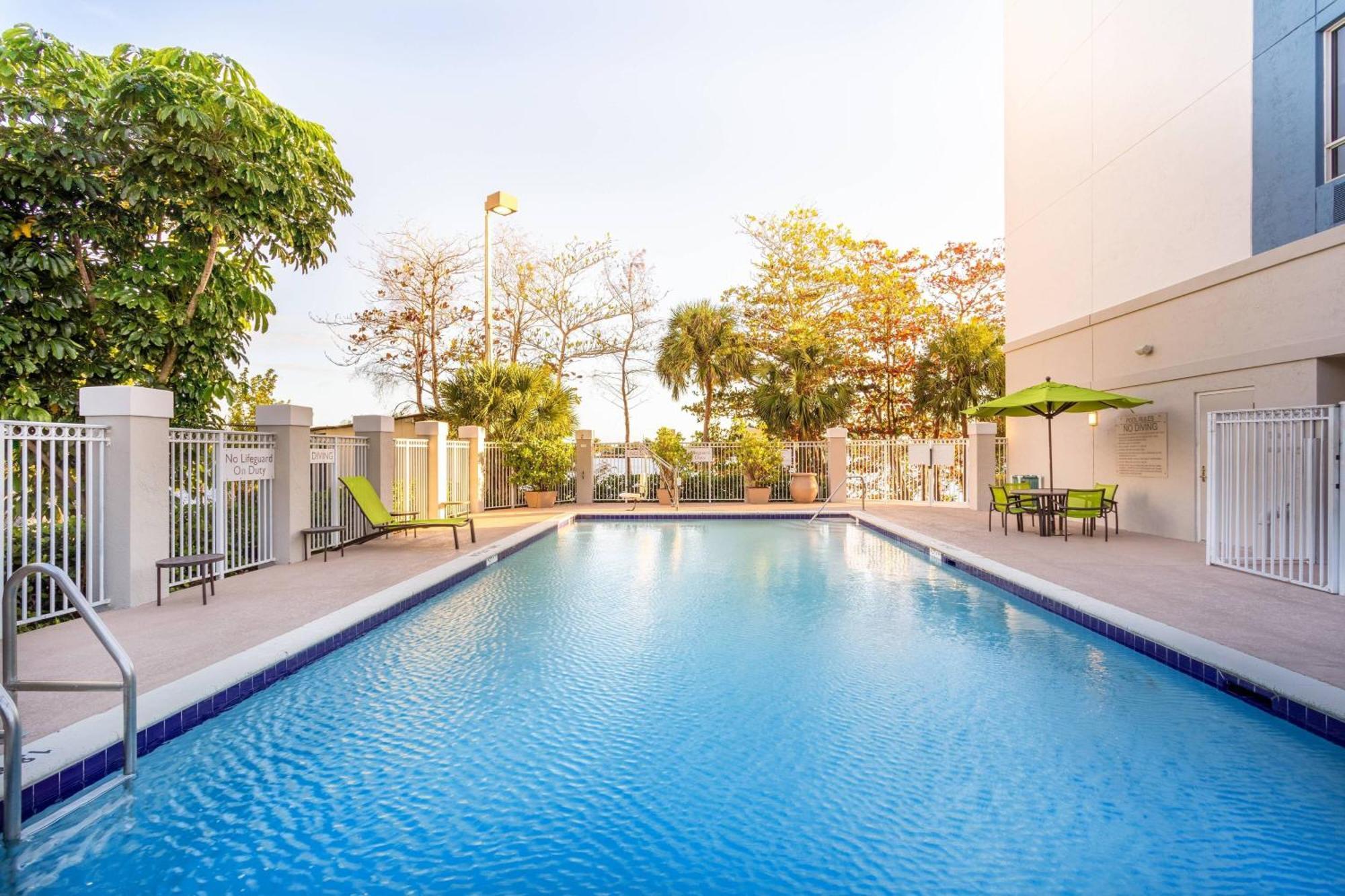 Springhill Suites By Marriott Miami Airport South Blue Lagoon Area Miami Springs Exterior photo